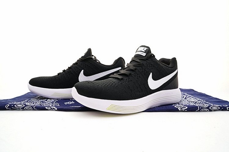 Nike LunarEpic Low Flyknit 2