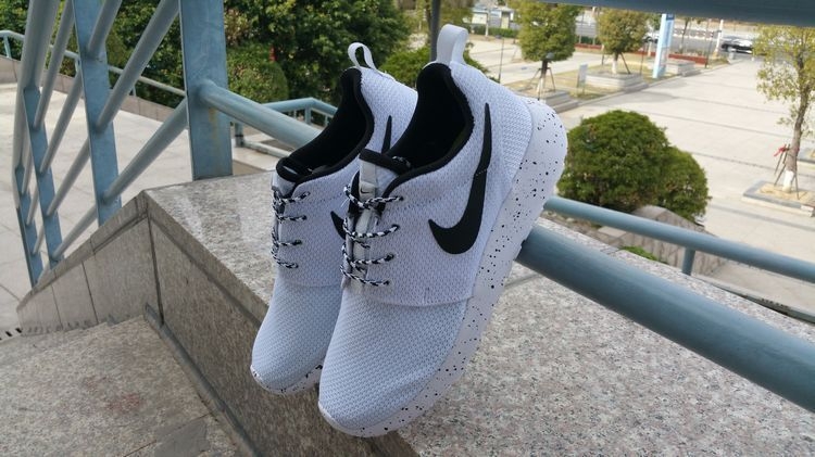 Nike Roshe Run ID  Black/White Черно белые