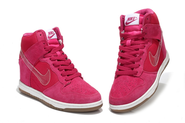 WMNS Nike Dunk Sky Hi SB 