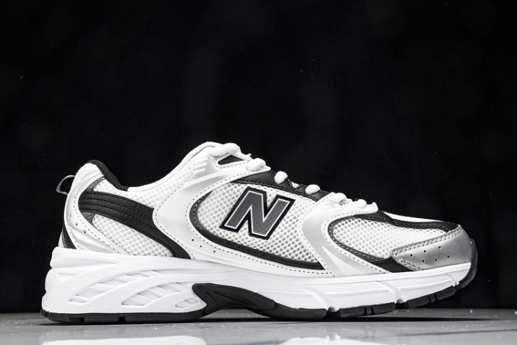  New Balance 530 MR530LB