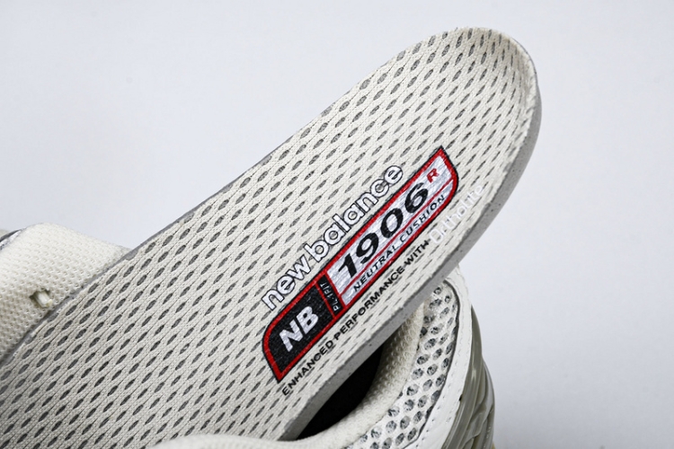  New Balance 1906  M1906RQ 