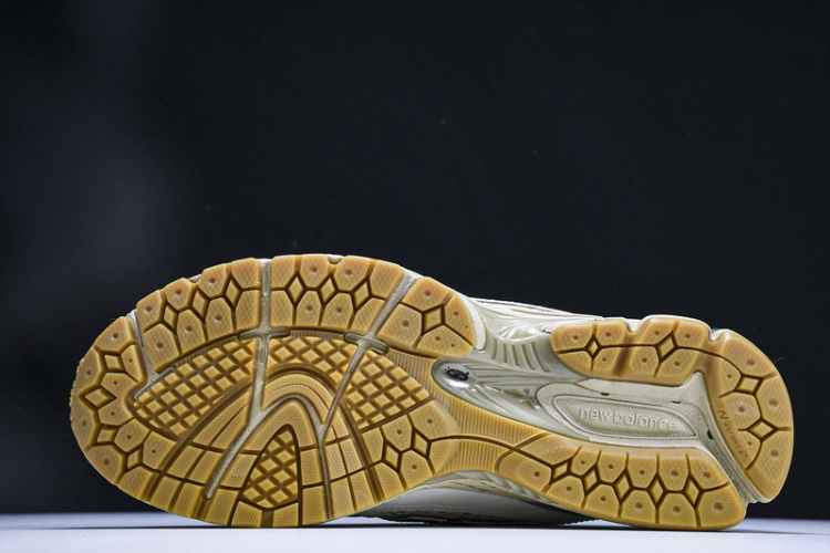  New Balance 1906  M1906RQ 