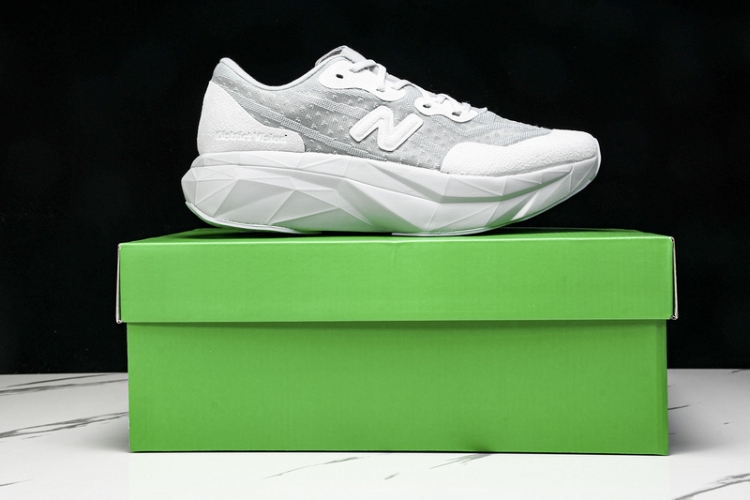  New Balance FuelCell Rebel V4 MRCELVD4