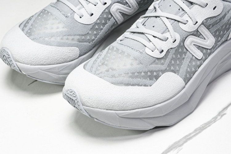  New Balance FuelCell Rebel V4 MRCELVD4