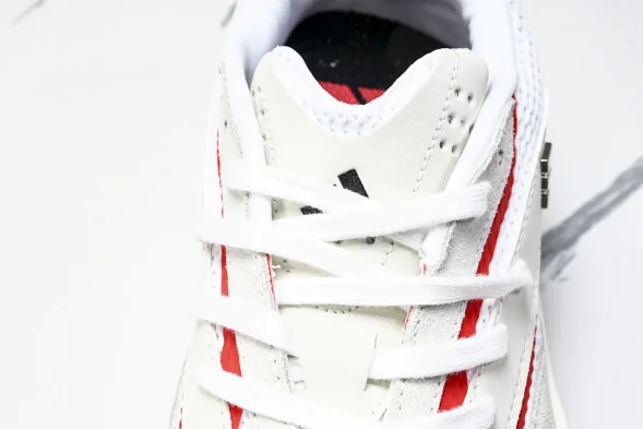 Adidas Lightblaze JQ9966  