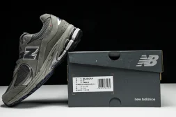 New Balance 2002R ML2002RA