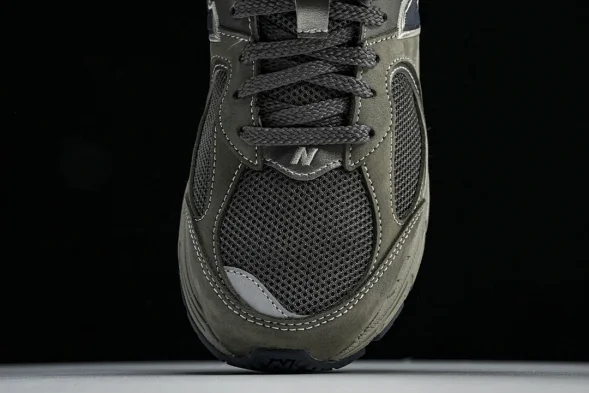 New Balance 2002R ML2002RA 