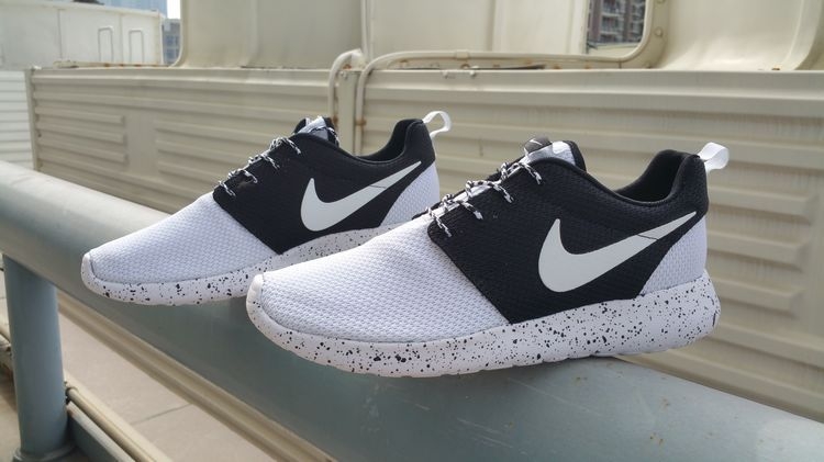 Nike Roshe Run ID  Black/White Черно белые