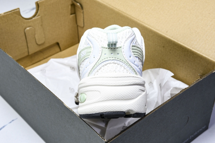  New Balance 530 MR530ZO