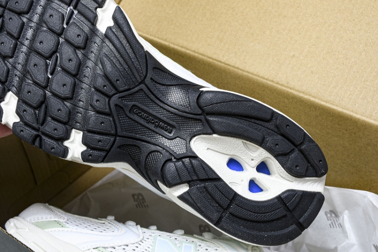  New Balance 530 MR530ZO