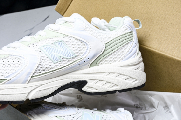  New Balance 530 MR530ZO
