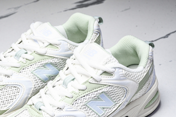  New Balance 530 MR530ZO