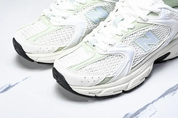 New Balance 530 MR530ZO 
