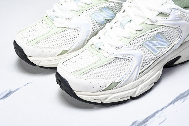  New Balance 530 MR530ZO