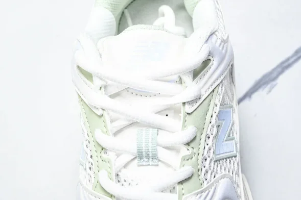 New Balance 530 MR530ZO 