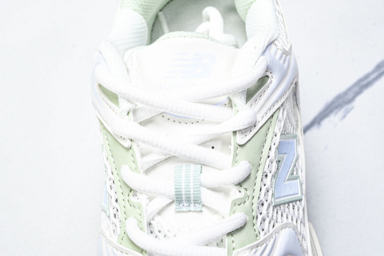  New Balance 530 MR530ZO