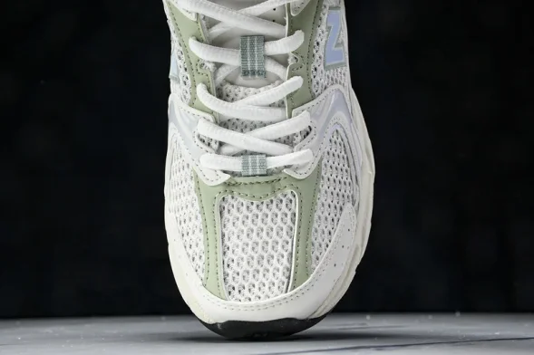 New Balance 530 MR530ZO 