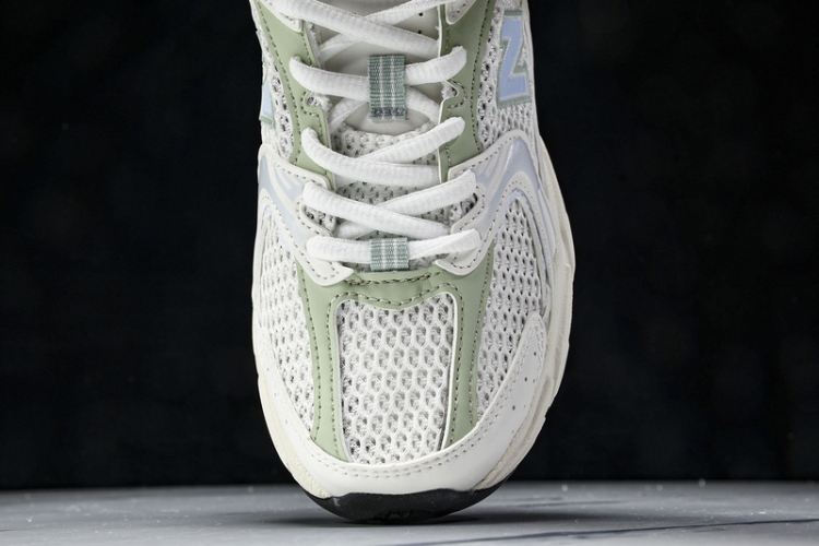 New Balance 530 MR530ZO