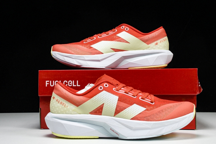  New Balance FuelCell Rebel V4 WFCXLR4