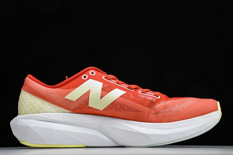  New Balance FuelCell Rebel V4 WFCXLR4