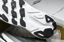 Hoka Clifton 9 1127895 BCKT