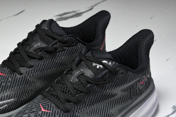 Hoka Clifton 9 1127895 BCKT 