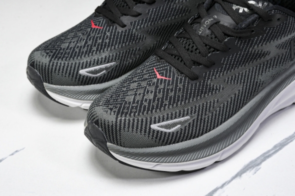 Hoka Clifton 9 1127895 BCKT 