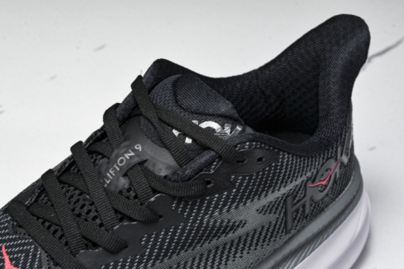 Hoka Clifton 9 1127895 BCKT 