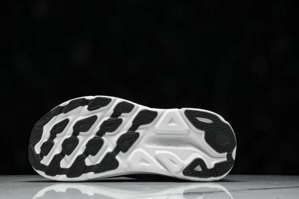 Hoka Clifton 9 1127895 BCKT 