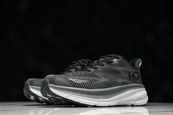 Hoka Clifton 9 1127895 BCKT 
