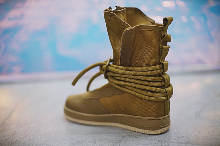 Nike SF Air Force 1 High Boot AA1128-204