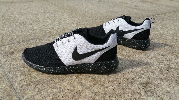 Nike Roshe Run ID  Black/White Черно белыеNike Roshe Run ID  Black/White Черно белые