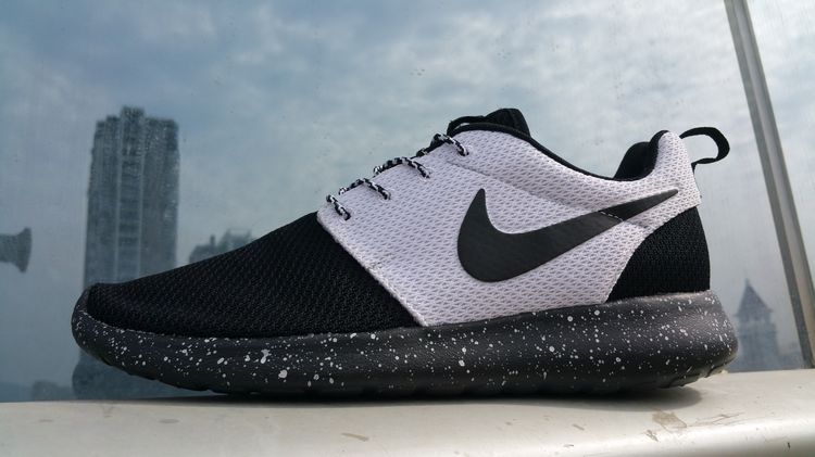 Nike Roshe Run ID  Black/White Черно белые