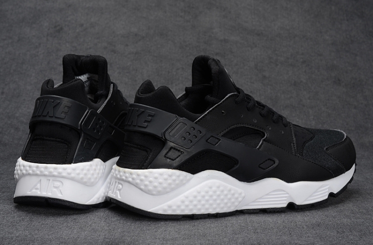 NIKE Air Huarache OREO 634835-006