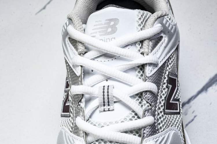  New Balance 530 MR530GS