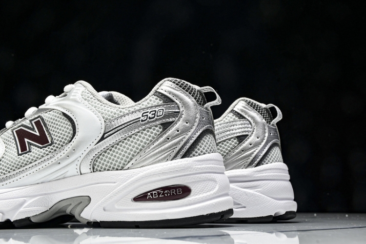  New Balance 530 MR530GS