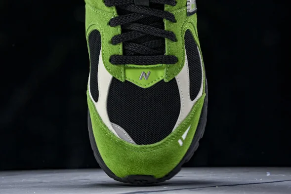 New Balance 2002R M2002RGZ 