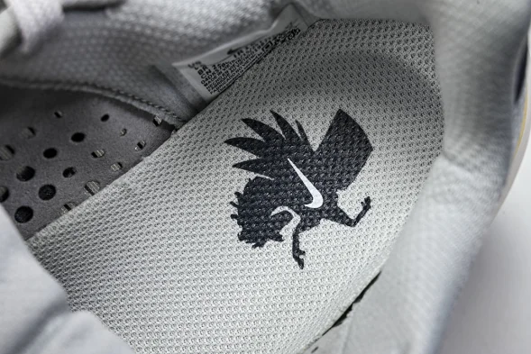 Nike Air Zoom Pegasus Premium IR1815-012 