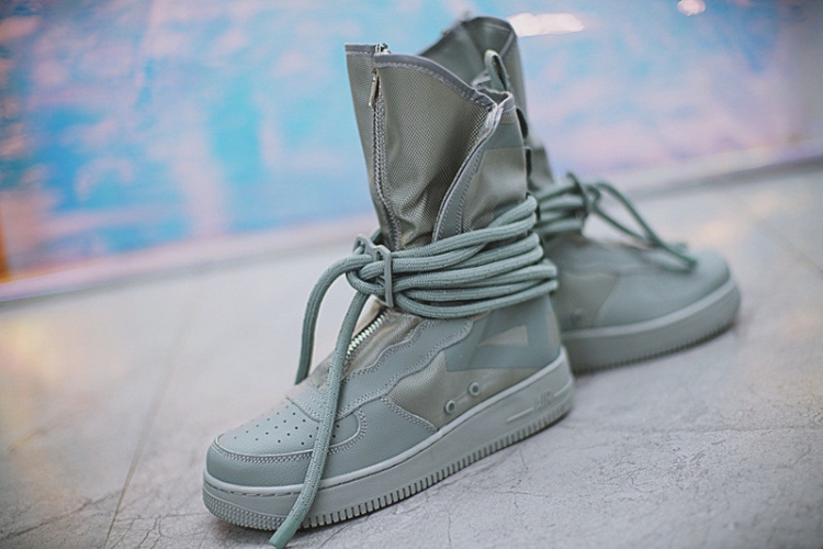 Nike SF Air Force 1 High Boot AA1128-203