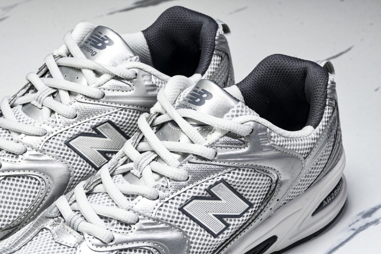  New Balance 530 MR530LG 