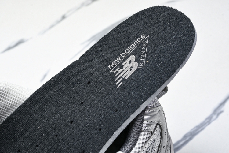 New Balance 530 MR530LG 