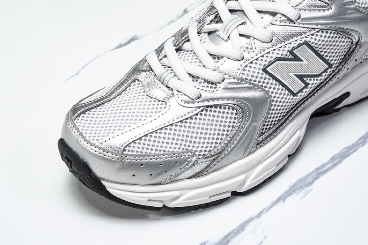  New Balance 530 MR530LG 