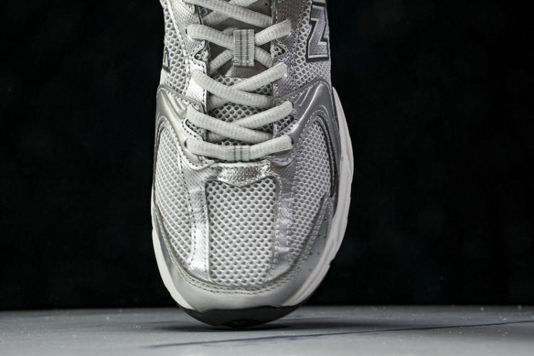  New Balance 530 MR530LG 