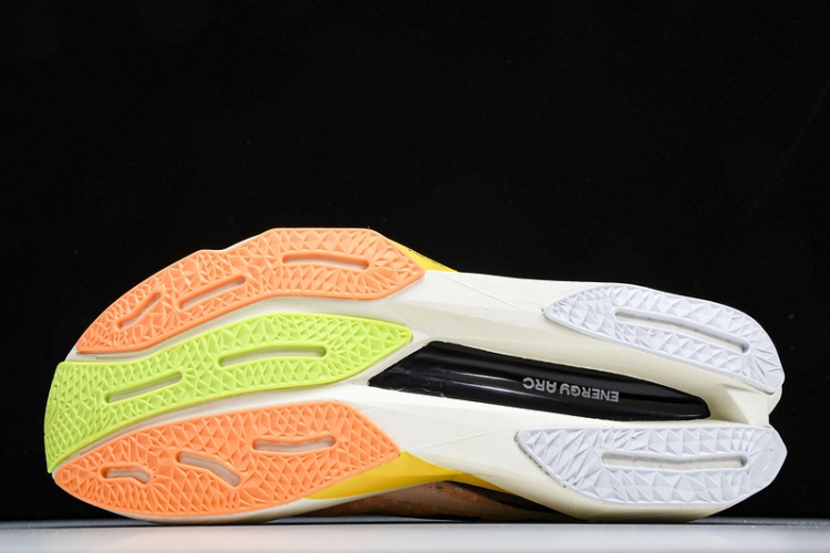  New Balance FuelCell Rebel V4 MFCXLL4
