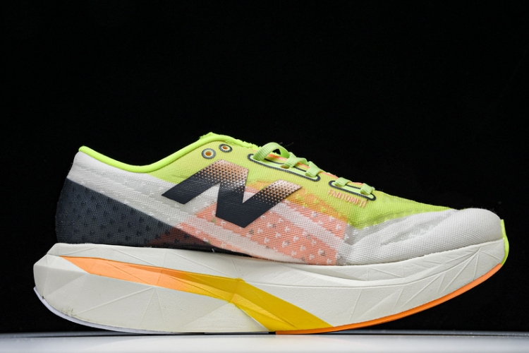  New Balance FuelCell Rebel V4 MFCXLL4