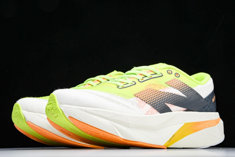  New Balance FuelCell Rebel V4 MFCXLL4
