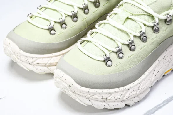 Hoka Tor Summit 1147952 SGG 