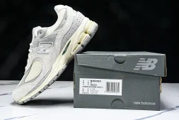 New Balance 2002R I2002REK