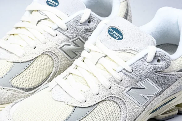 New Balance 2002R I2002REK 