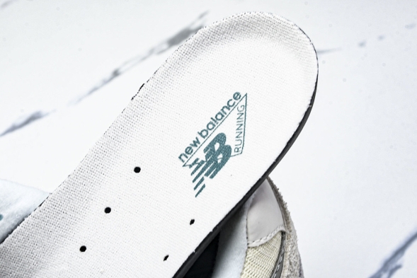 New Balance 2002R I2002REK 